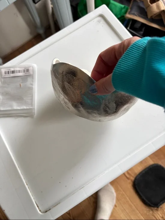 White 4 Wick Decorative Candle in terra cotta silver bowl - Santal Musk - Picture 2 of 3